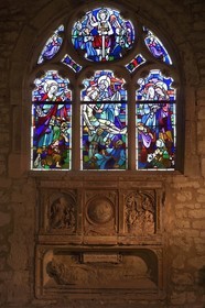 France, Meuse, Clermont en Argonne, Saint Didier church, stained glass by Jacques Grüber, in the center revisiting Pieta by sculptor Ligier Richier in Etain and priest blessing a dying soldier from the world war one
