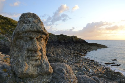 France, Ille-et-Vilaine (35), Saint-Malo, Rothéneuf, rochers sculpté par l'abbé Fouré entre 1870 et 1904