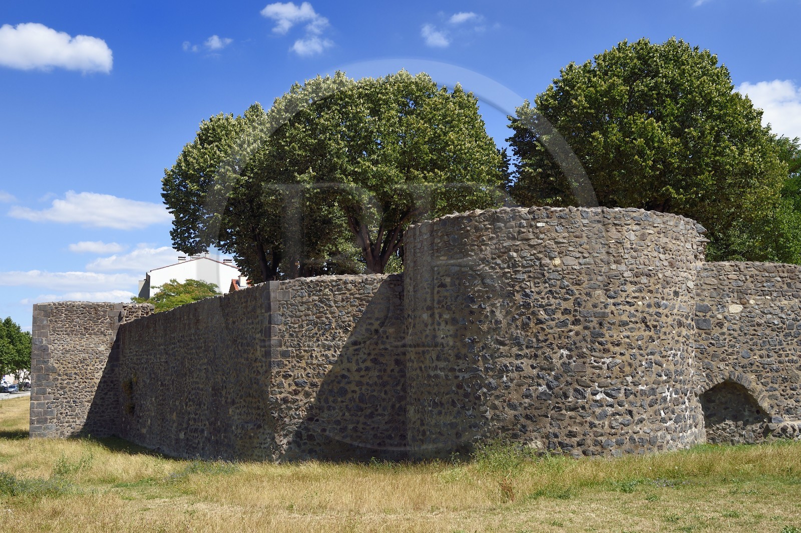 France, Puy-de-Dôme (63), Clermont-Ferrand, quartier de Montferrand, les remparts France, Puy-de-Dôme (63), Clermont-Ferrand, quartier de Montferrand, les remparts