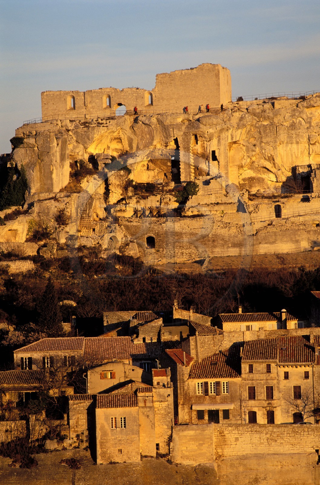 France, Bouches-du-Rhône (13), Les Baux-de-Provence, labellisé Les Plus Beaux Villages de France, le village dominé par son château
