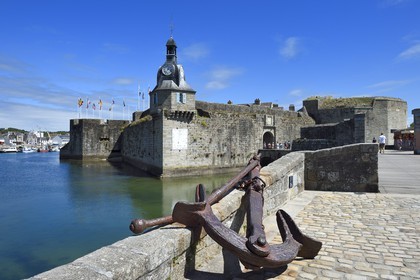 France, Finistère (29), Concarneau, les remparts de la Ville Close