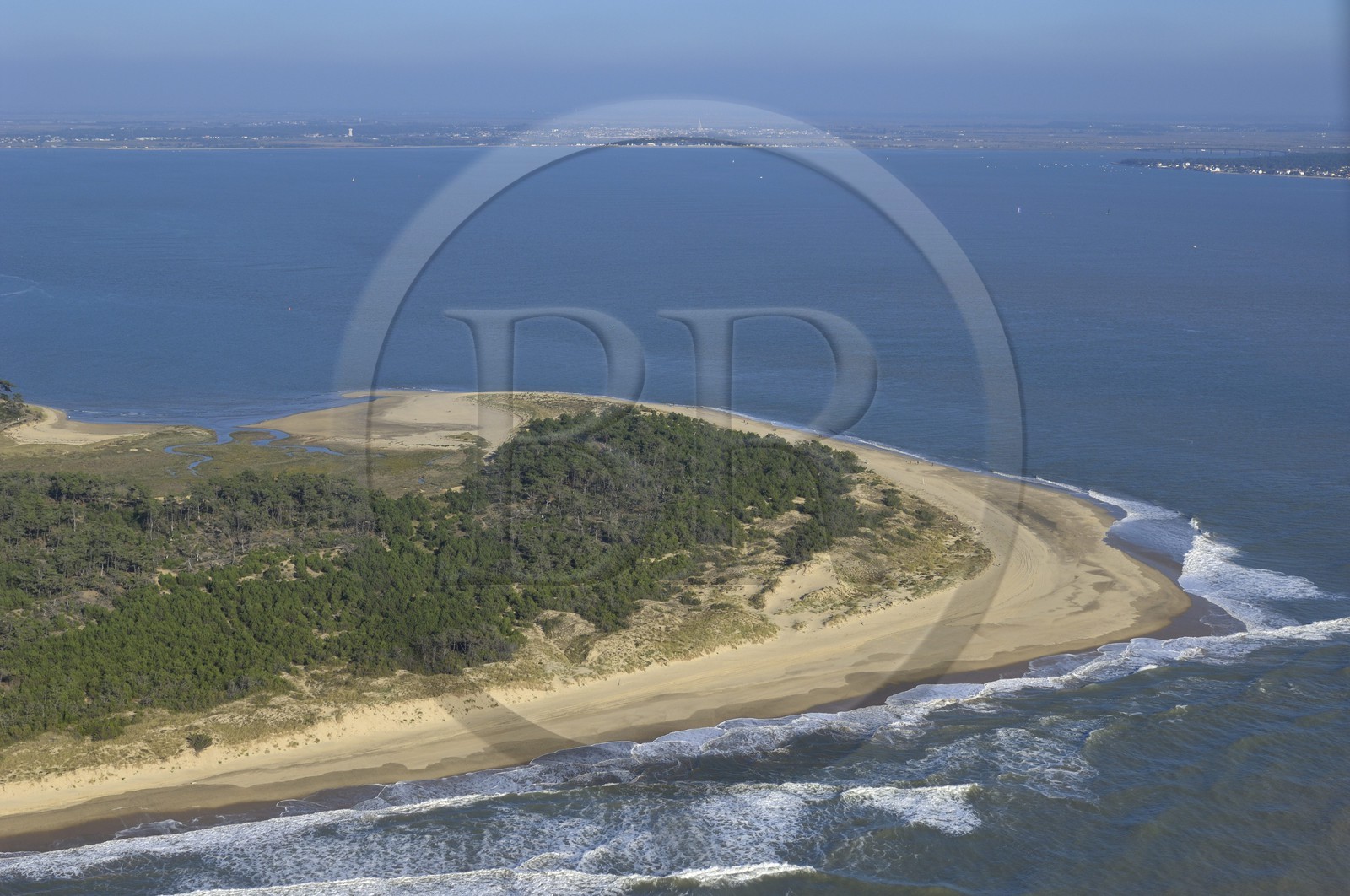 France, Charente-Maritime (17), Ile d'Oléron, pointe de Gatseau et Pertuis de Maumusson (vue aérienne)