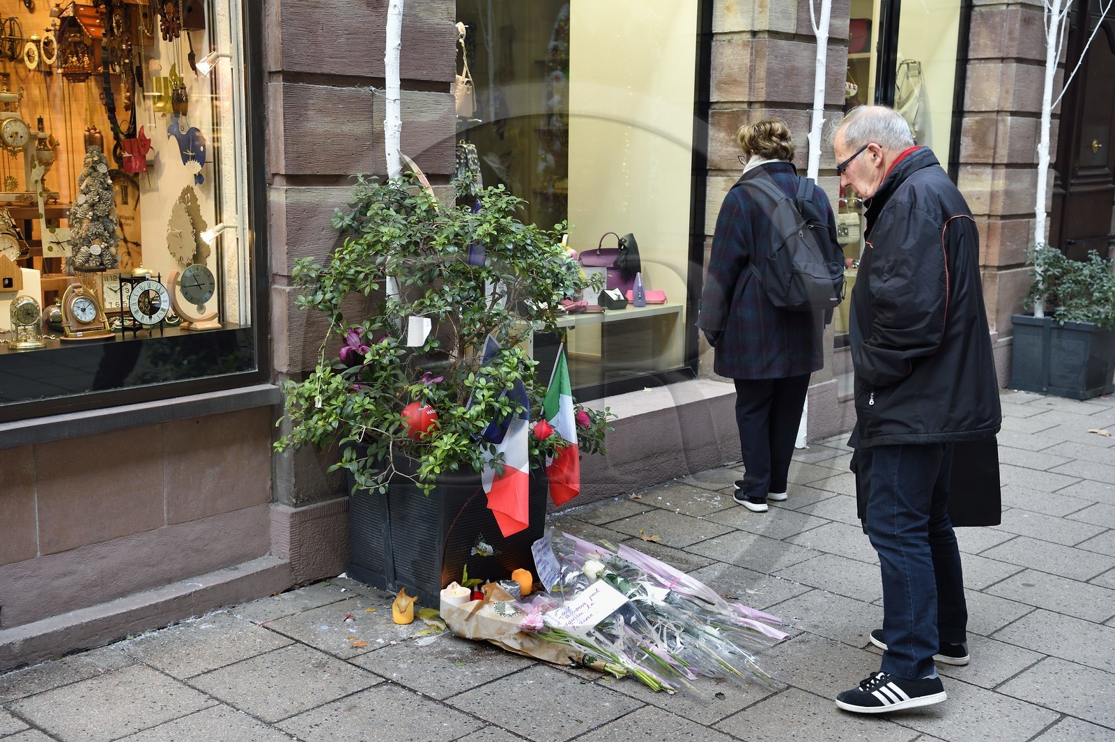France, Bas-Rhin (67), Strasbourg, Hommages aux victimes des attentats du 11 décembre 2018 dans la rue des Orfèvres