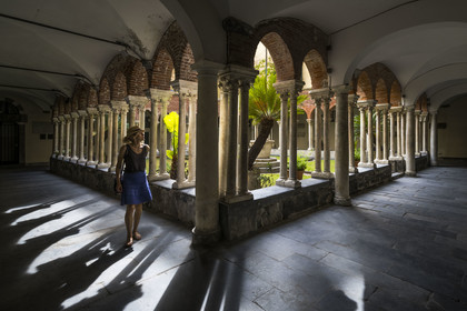 Italy, Liguria, Genoa, the historic center, Chiesa di San Matteo (church of San Matteo), the cloister