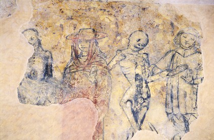 France, Morbihan (56), Kernascléden, une fresque de l' église, représentation d' Une danse macabre et de l' enfer (15ème siècle)