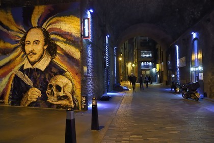 United Kingdom, London, Southwark, mural of William Shakespeare by artist Jimmy C in Clink Street Bridge Tunnel near the Globe Theater