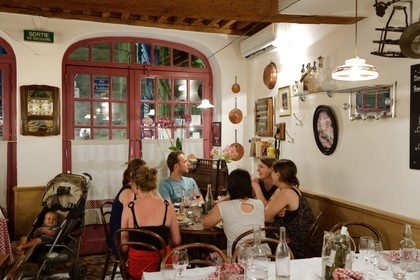 France, Rhone, Lyon, La Croix Rousse District, restaurant the Bouchon des filles