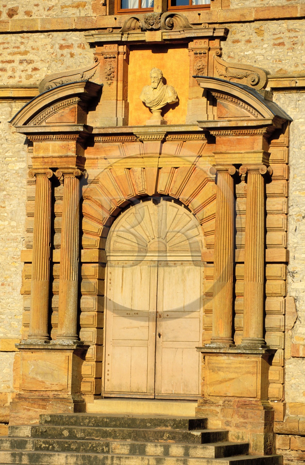 France, Saone et Loire, Mâconnais, castle of Cormartin, eastern aisle
