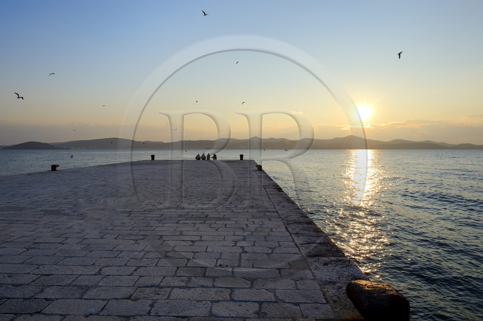 Croatie, Dalmatie, côte dalmate, Zadar, la Riva (promenade du bord de mer)