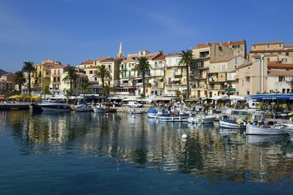 France, Haute-Corse (2B), Calvi, le vieux port et le quai Landry
