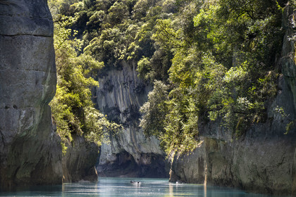 Var on the Left Bank and Alpes de Haute Provence on the Right Bank, Parc Naturel Regional du Verdon, Basses Gorges du Verdon downstream of Lake St. Croix, gorges de Baudinard