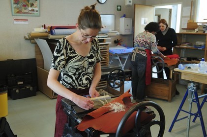 France, Côte d'Or (21), Semur-en-Auxois, ecole atelier des Arts de la reliure, unique en France