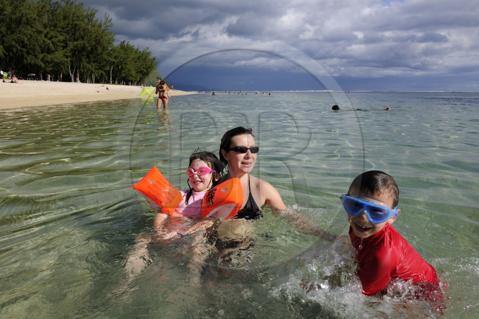 France, île de la Réunion, Saint-Paul, la plage du lagon de la Saline-les-Bains