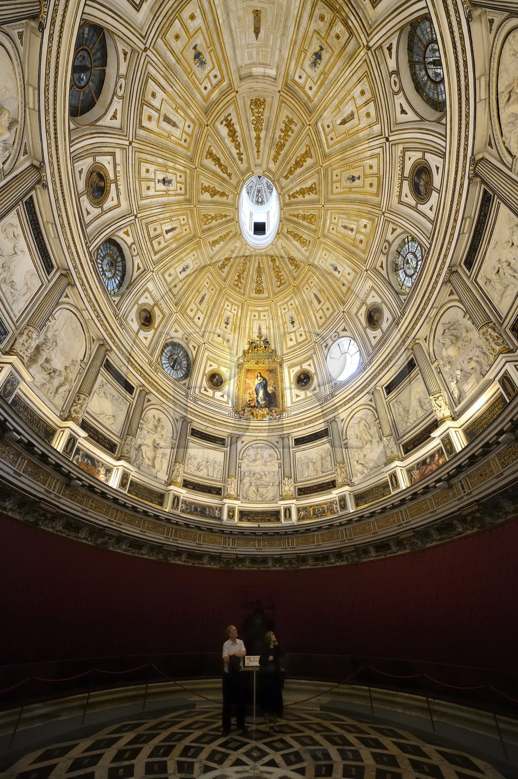 Espagne, Andalousie, Séville, la cathédrale, classé Patrimoine Mondial de l'UNESCO, dôme Renaissance de la salle du Chapitre, première salle éliptique construite en Europe