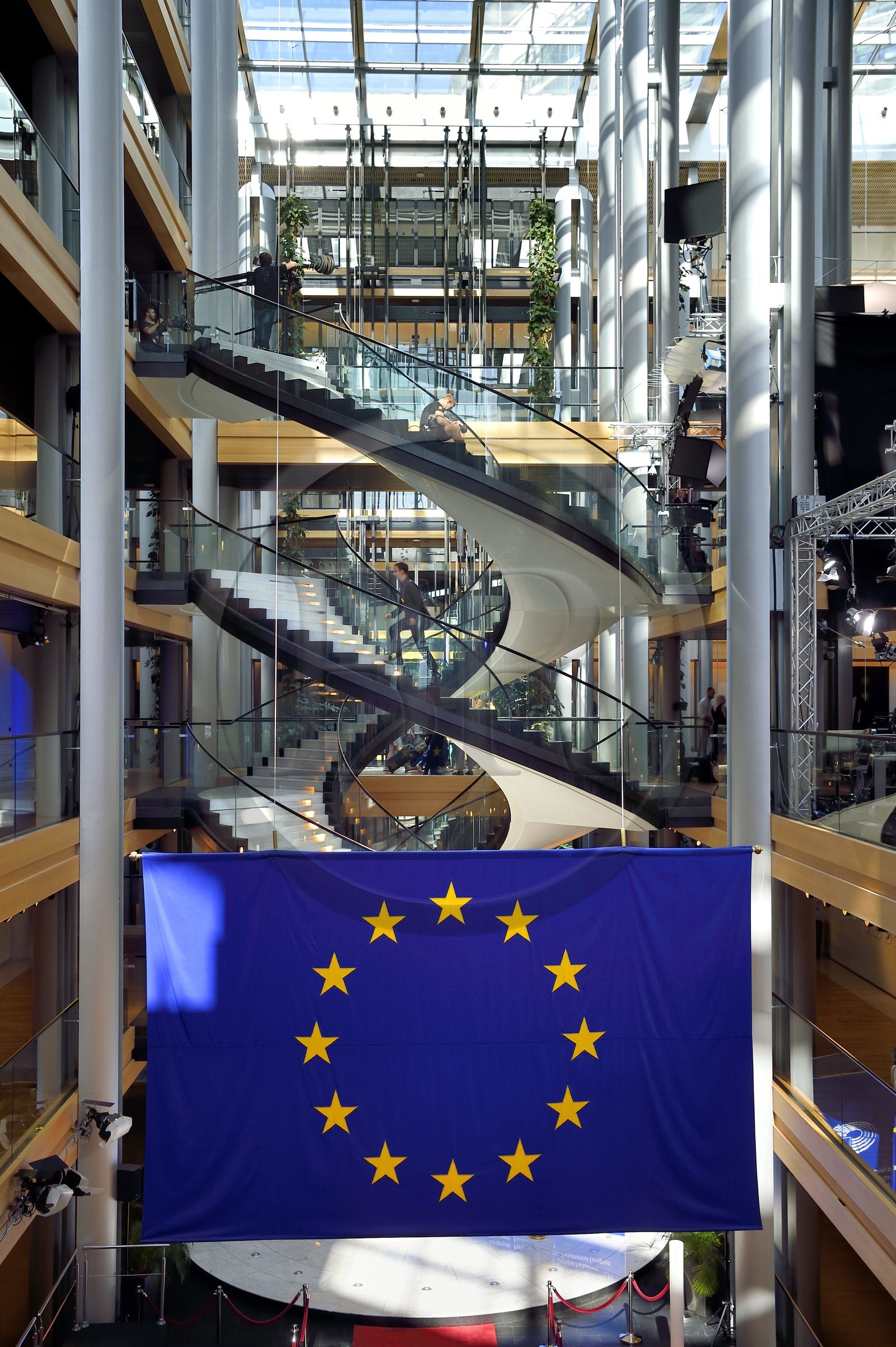 France, Bas-Rhin (67), Strasbourg, quartier européen, le Parlement européen, batiment Louise-Weiss, structure hélicoïdale de l’escalier protocolaire inspirée de l’étude de Léonard de Vinci