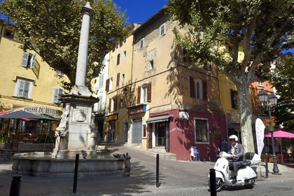 France, Var, the Dracenie, Lorgues, place du Revelin fountain