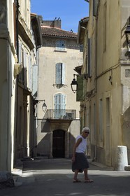 France, Bouches du Rhone, Arles, rue de la Bastille