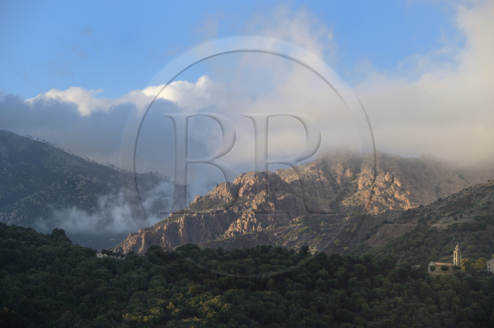 France, Corse-du-Sud (2A), région de Sartène, village de Santa Maria Figaniella France, Corse-du-Sud (2A), région de Sartène, village de Santa Maria Figaniella