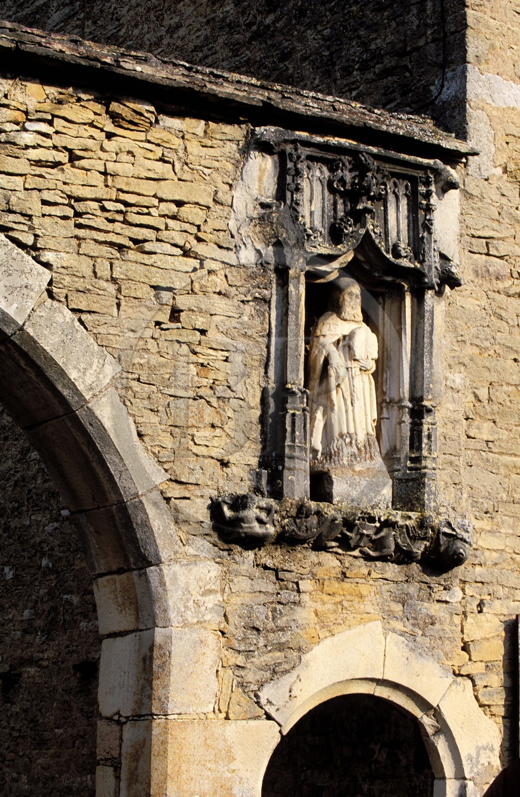 France, Saône-et-Loire (71), village de Laives, porte des Antoins