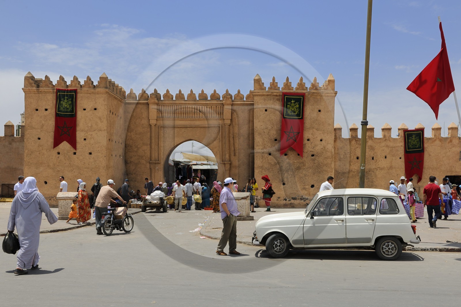 Maroc, région de l'Oriental, Oujda, la porte de la médina Bab Sidi Abdel Wahab