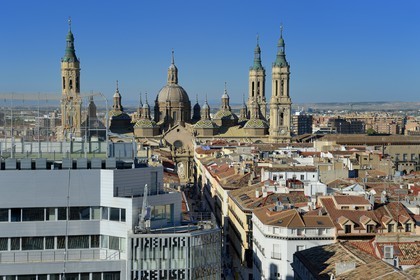 Spain, Aragon, Zaragoza, Basilica del Pilar (Our Lady of Pilar) and Alfonso street below