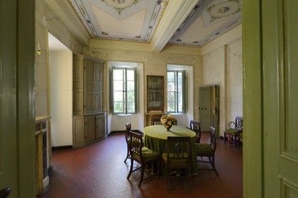 France, Corse du Sud, Ajaccio, Bonaparte House Museum in the house where Napoleon Bonaparte was born, the dining room