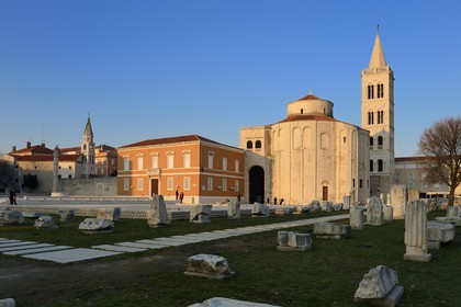 Croatia, Dalmatia, Dalmatian Coast, Zadar, Roman forum, Saint Donat church and the cathedral bell tower