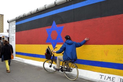 Germany, Berlin, Friedrichshain-Kreuzberg, East Side Gallery, The Wall