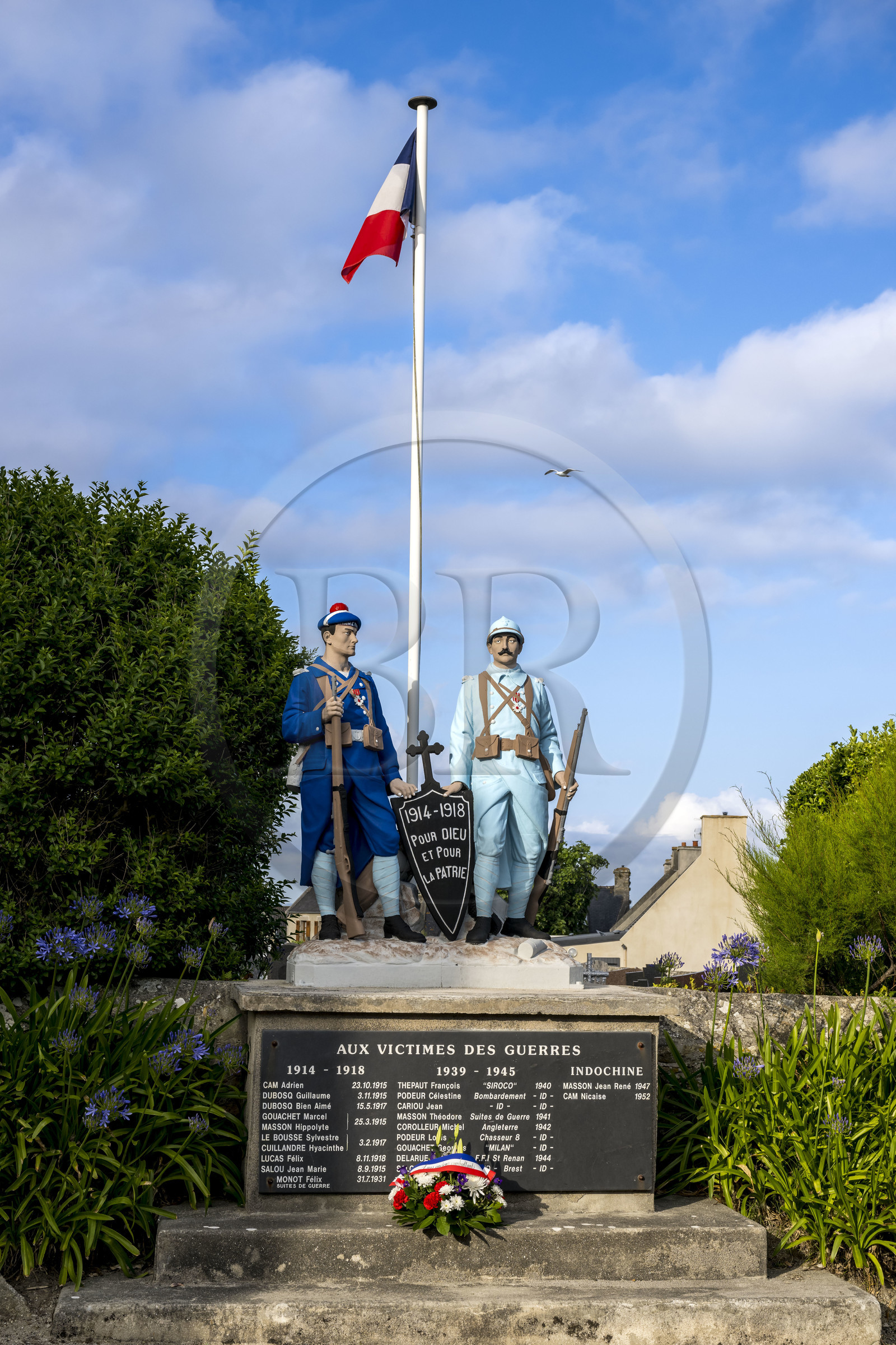 France, Finistère (29), Mer d'Iroise, Ile de Molène, le monument aux morts