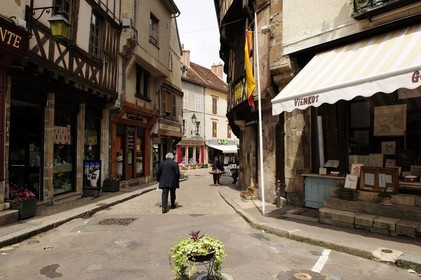 France, Côte d'Or (21), Semur-en-Auxois, rue Buffon