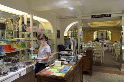 France, Pyrenees Atlantiques, Basque Country, Bayonne, tea room and chocolatier Chez Cazenave rue du Port Neuf
