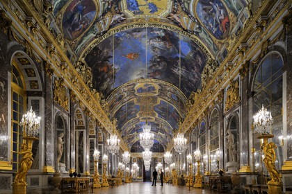 France, Yvelines, Chateau de Versailles, listed as World Heritage by UNESCO, Galerie des Glaces (Hall of Mirrors), length 73m and width 10,50m, with 17 windows and 357 mirrors, architect Jules Hardouin Mansart (1678-1684)