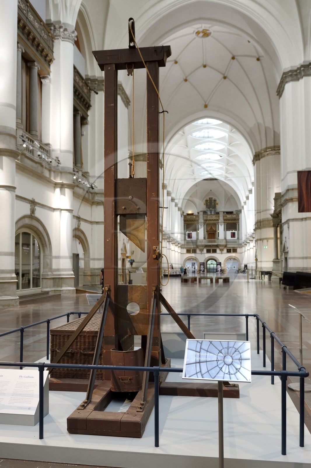 Suède, Stockholm, Djurgarden, le musée nordique (Nordiska museet), guillotine de 1903