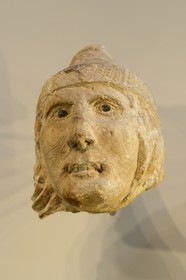 Israel, Jérusalem, quartier de Guivat Ram, musée d'Israel, departement d'archéologie, tête d'un chevalier, Montfort, 13e siècle
