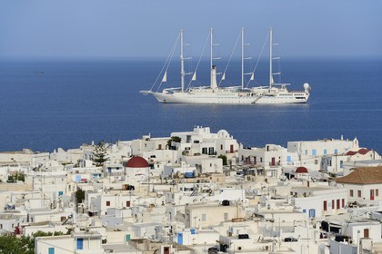 Greece, Cyclades islands, Mykonos island, Chora (Mykonos town), the old town, cruise ship to the anchor