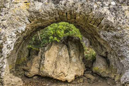 France, Gard, Vers Pont du Gard, remains of the Roman aqueduct over 52 km long which brought water from the Fontaine d'Eure at the foot of Uzès to Nimes via the Pont du Gard, calcareous concretions deposited over the years by water leaks from the aqueduct