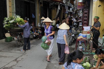 Vietnam, Hanoï, quartier Le Duan dans la vieille ville, rue commerçante