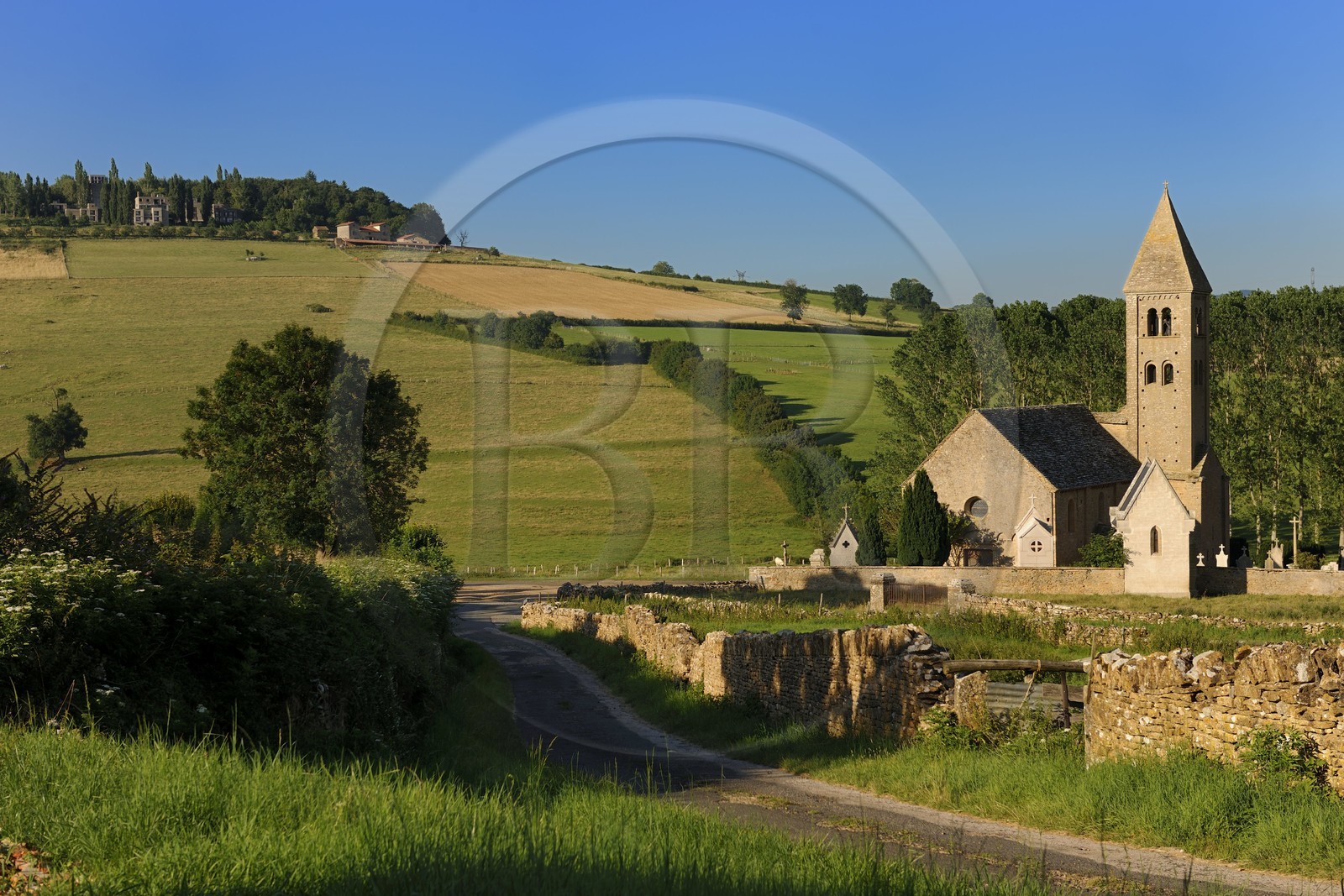 France, Saône et Loire (71), Mazille, église romane Saint-Blaise du XIe siècle