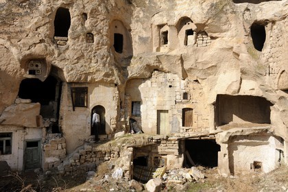 Turquie, Anatolie Centrale, province de Nevsehir, Cappadoce classée Patrimoine Mondial de l'UNESCO, Ürgüp, anciennes maisons troglodytiques