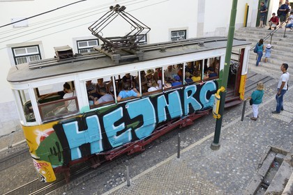 Portugal, Lisbonne, quartier du Bairro Alto, Elevador da Gloria, funiculaire