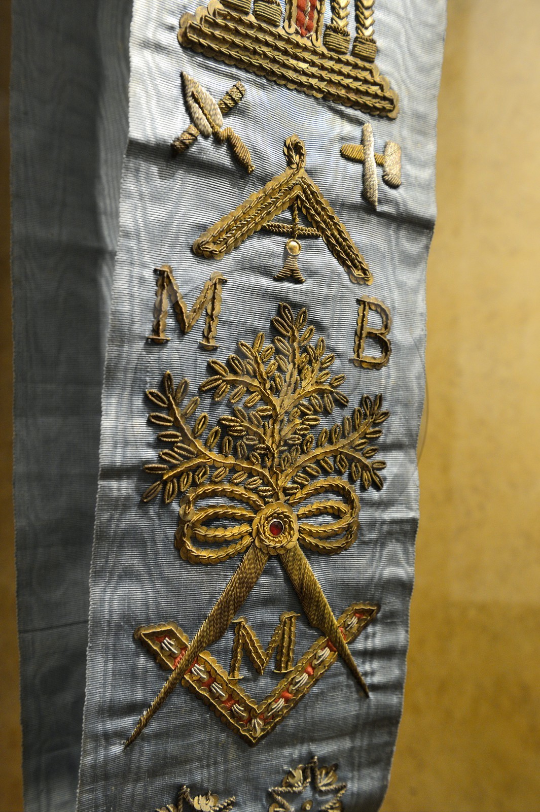 France, Rhône (69), Lyon, site historique classé Patrimoine Mondial de l'UNESCO, Vieux Lyon, musées Gadagne, Musée d'histoire de la ville de Lyon, cordon maçonnique de maître du rite français (XIXème siècle)