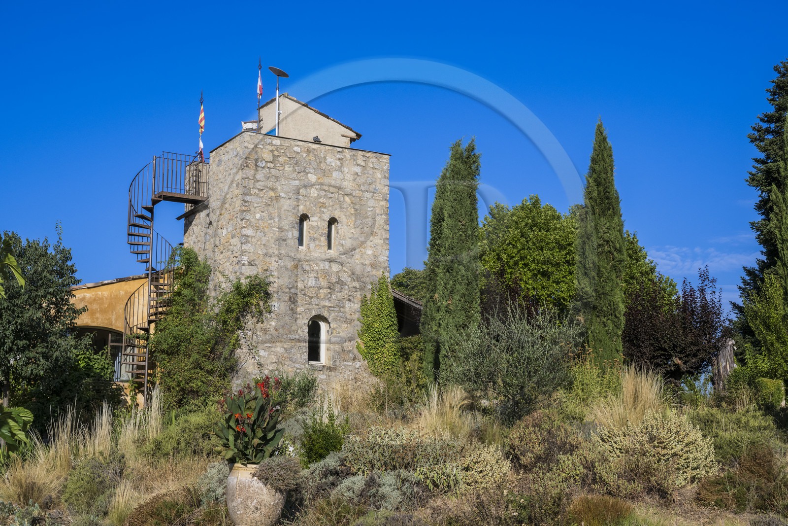 France, Var (83), Provence Verte, Bras, vers Saint-Maximin-la-Sainte-Baume, la maison d'hotes Le Peyrourier - une campagne en Provence