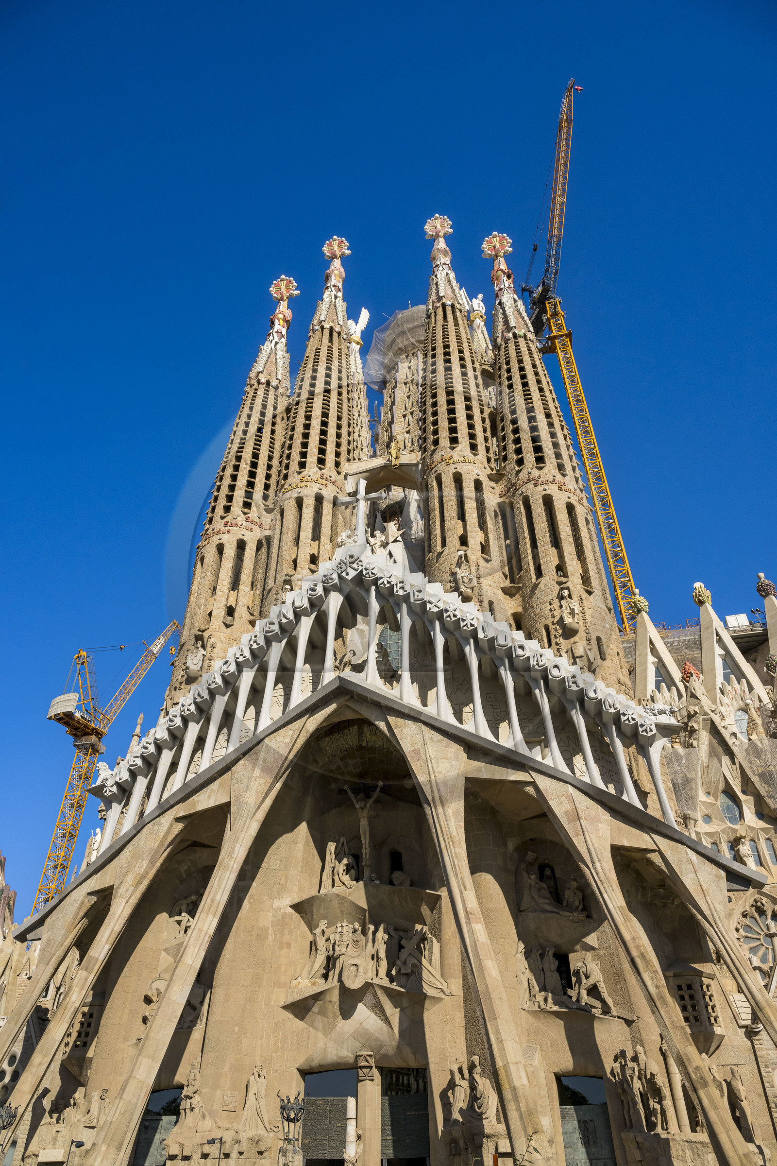 Espagne, Catalogne, Barcelone, quartier de l'Eixample, basilique de la Sagrada Familia de l'architecte du modernisme catalan Antoni Gaudi classée Patrimoine Mondial de l'UNESCO, la façade de la passion Espagne, Catalogne, Barcelone, quartier de l'Eixample, basilique de la Sagrada Familia de l'architecte du modernisme catalan Antoni Gaudi classée Patrimoine Mondial de l'UNESCO, la façade de la passion