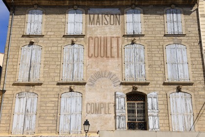 France, Herault, Pezenas, old city, Coulet house on the market place of the Three Six
