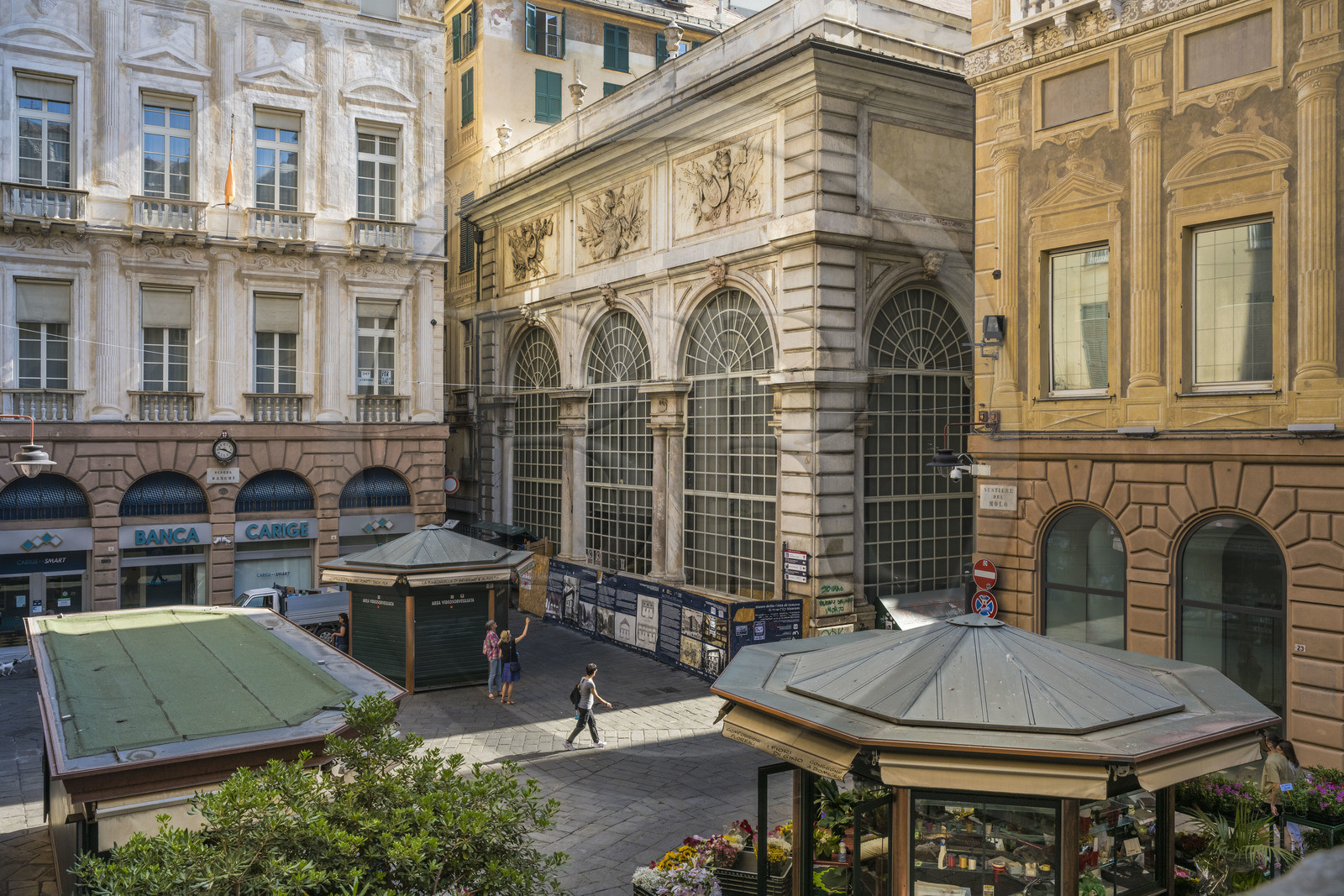Italie, Ligurie, Gênes, Piazza Banchi, la Loggia dei mercanti (Loggia des marchands) qui devint la première Borsa Merci e Valori (Bourse d'échange de marchandises et de valeurs) en Italie en 1855