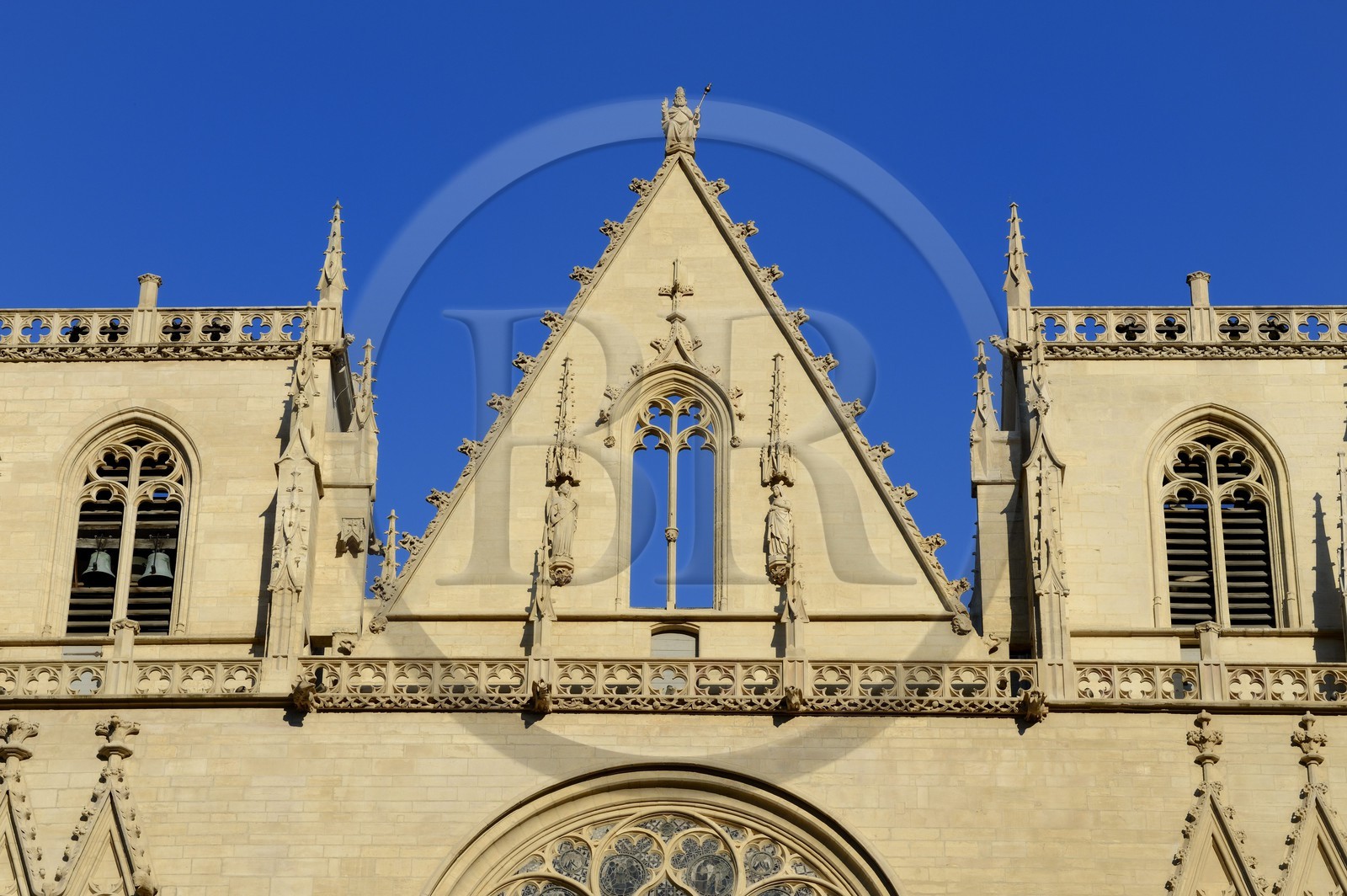France, Rhône (69), Lyon, site historique classé Patrimoine Mondial de l'UNESCO, Vieux Lyon, la cathédrale (primatiale) Saint Jean, la façade occidentale