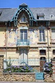 France, Meurthe-et-Moselle, Nancy, Rue Felix Faure, Art Nouveau subdivision house by architect Cesar Pain, villa Les Clématites