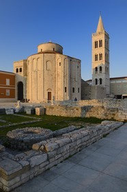 Croatia, Dalmatia, Dalmatian Coast, Zadar, Roman forum, Saint Donat church and the cathedral bell tower
