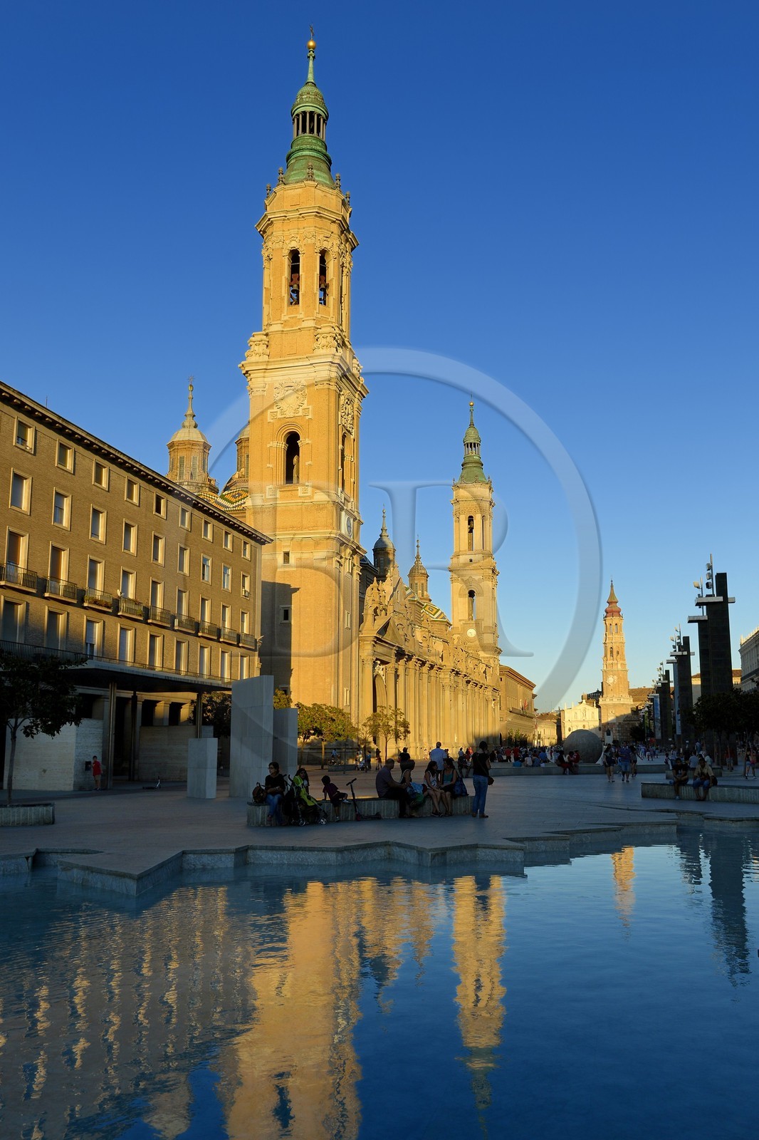 Espagne, Aragon, Saragosse, Plaza del Pilar, Basilique del Pilar (Notre-Dame du Pilier)