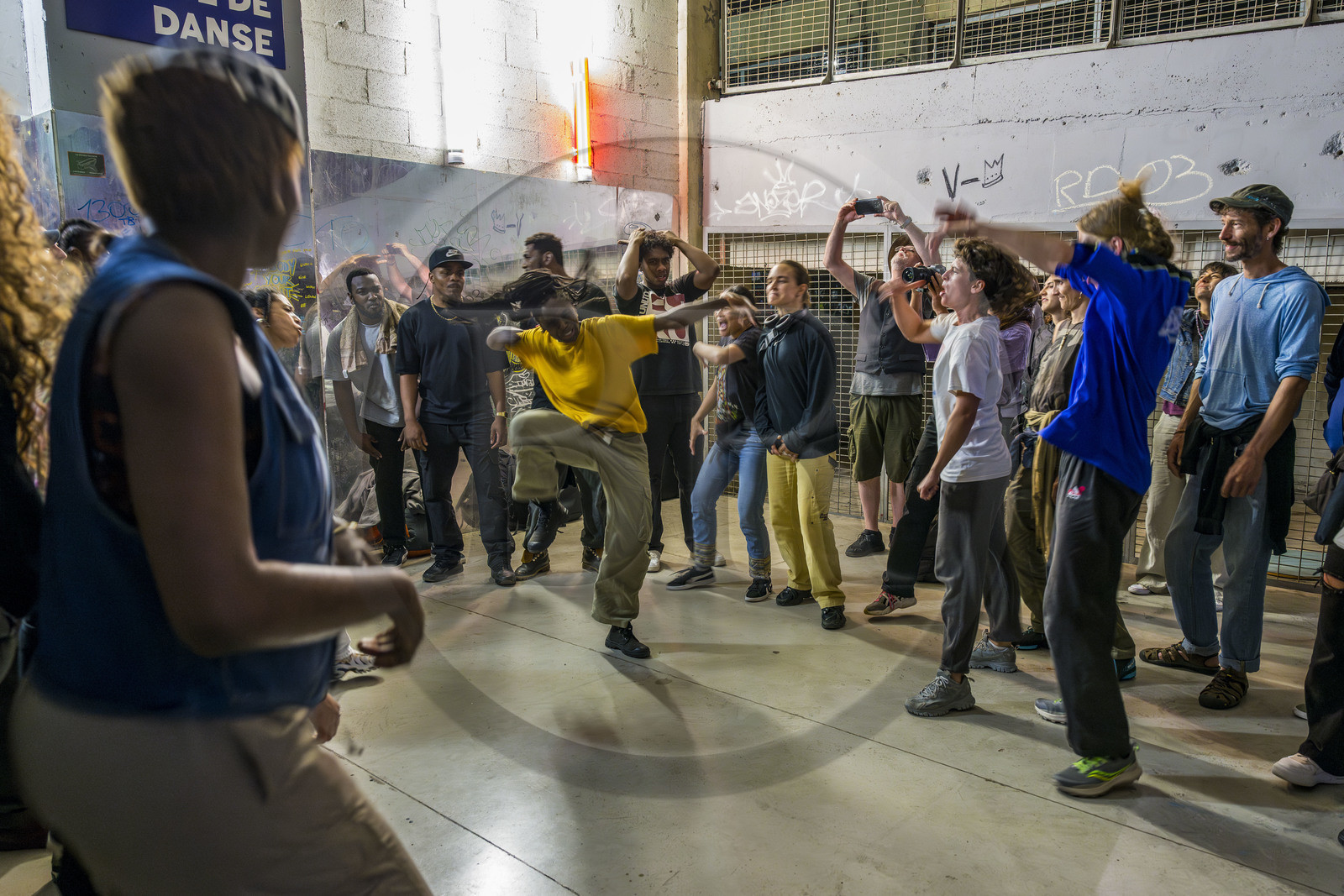 France, Bouches du Rhone, Marseille, La Friche de la Belle de Mai, Krump session on the dance floor open to all